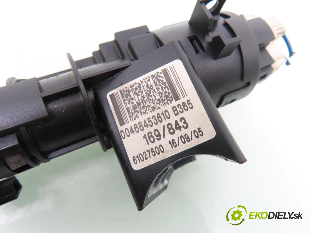 FIAT PANDA (169_) HB 2004 40,00 1.1 54 - 187 A1.000 1108,00 spinačka 00468453610 (Spínacia skrinka)