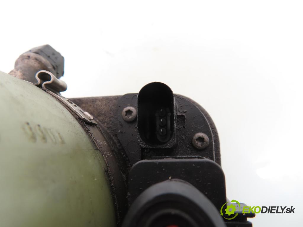 VW POLO (9N_) HB 2001 47,00 1.2 12V 64 - AZQ 1198,00 pumpa servočerpadlo HYD-EL. 6Q0423371