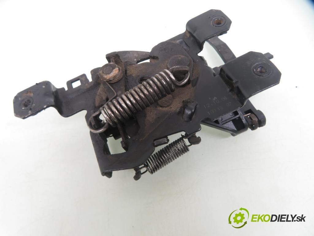 MERCEDES-BENZ KLASA B Sports Tourer (W245) HB 2006 80,00 B 180 CDI 109 - OM 640.940 1991,00 zámok kapoty A1698800260 ; 230000030