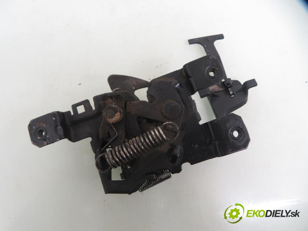 MERCEDES-BENZ KLASA B Sports Tourer (W245) HB 2006 80,00 B 180 CDI 109 - OM 640.940 1991,00 zámok kapoty A1698800260 ; 230000030