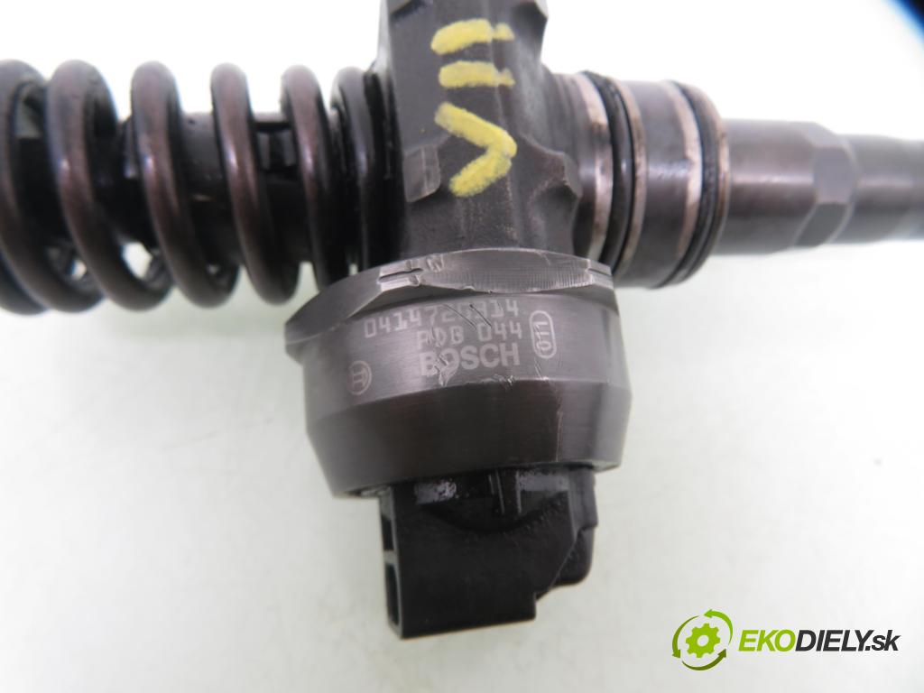 SKODA FABIA II Combi (545) KOMBI 2007 59,00 1.4 TDI - BMS 1422,00 Vstrekovač 038130073BP ; 0414725314 (Vstrekovač paliva)