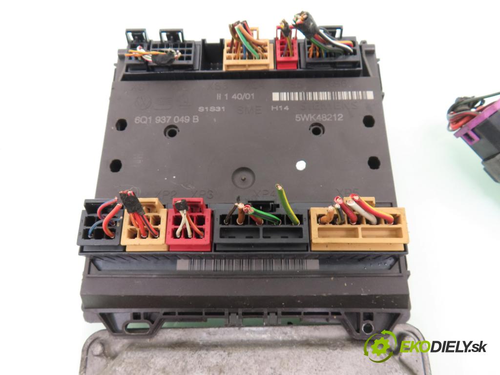 VW POLO (9N_) HB 2001 47,00 1.2 12V 64 - AZQ 1198,00 spinačka / imobilizéra IMMO / Riadiaca jednotka 03E906033 ; 5WP4016303 ; 6Q1937049B