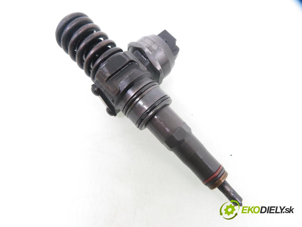 SKODA FABIA II Combi (545) KOMBI 2007 59,00 1.4 TDI - BMS 1422,00 Vstrekovač 038130073BP ; 0414725314 (Vstrekovač paliva)