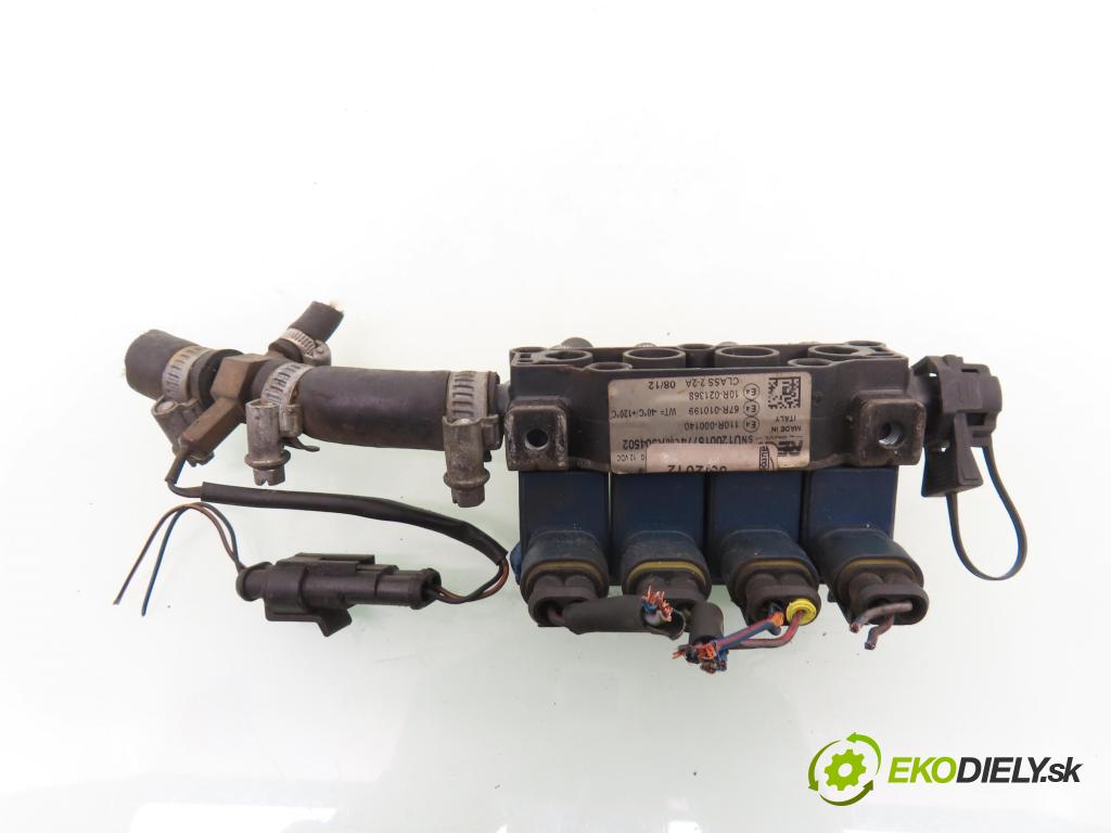 LPG CZESCI - 2010 110,00 BENZYNOWY 0,00 lišta vstřikovací LPG 110R000140 ; 67R010199 ; K904502