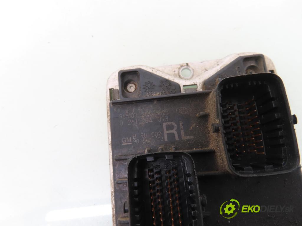OPEL ASTRA G liftback (T98) HB 2001 48,00 1.2 16V - X 12 XE 1199,00 Riadiaca jednotka Motor 0261204093 ; 90560103RL