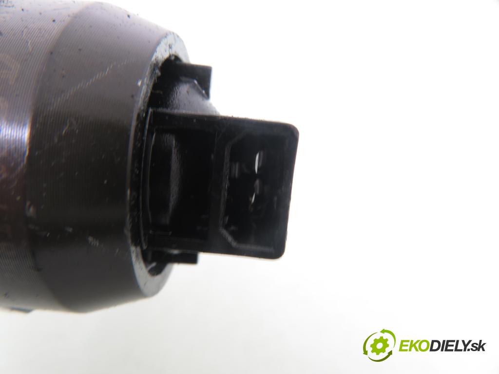 FORD GALAXY (WGR) MINIVAN 2002 85,00 1.9 TDI PD 115 - AUY 1896,00 vstříkovač 038130073AK ; 0414720038 (Vstřikovač paliva)