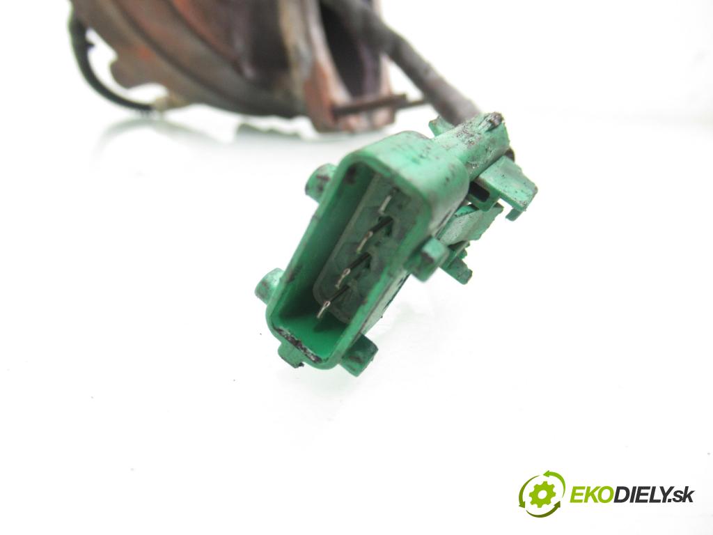 PEUGEOT 206 CC (2D) CABRIO 2002 80,00 1.6 16V - NFU 1587,00 Potrubie VYČERPAT:  (Výfukové potrubie)