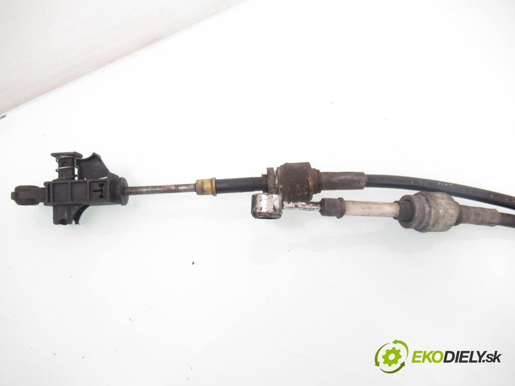 FIAT PUNTO (188_) HB 2001 44,00 1.2 60 - 188 A4.000 1242,00 ZVEDÁK: 7353017300 ; 46519173