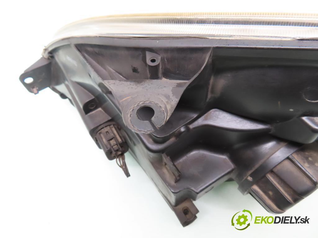 FORD FIESTA V (JH_, JD_) HB 2006 50,00 1.4 TDCi 8V 68 - F6JA 1399,00 Svetlo PP