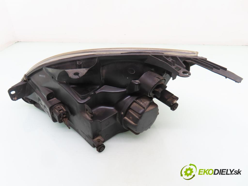 FORD FIESTA V (JH_, JD_) HB 2006 50,00 1.4 TDCi 8V 68 - F6JA 1399,00 Svetlo PP