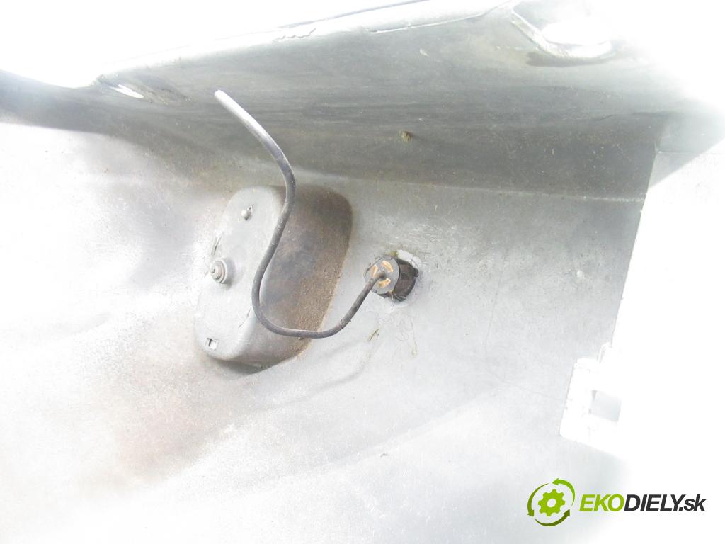 TOYOTA RAV 4 II (_A2_) SUV 2004 85,00 2.0 D-4D 4WD 116 - 1CD-FTV 1995,00 nárazníka LT 