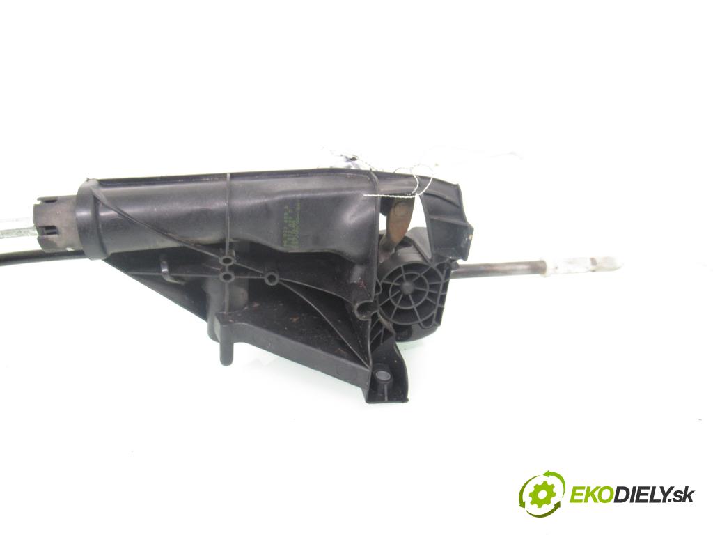 PEUGEOT PARTNER Skrzynia FURGON 2008 66,00 1.6 HDi 8V 90 1560,00 ZVEDÁK: 96833489B ; 3833489D