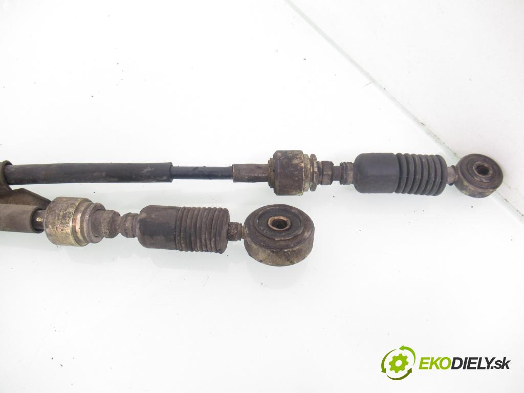 HONDA CR-V I (RD) SUV 1998 94,00 2.0 16V 4WD (RD1, RD3) - B20B3 1972,00 ZVEDÁK: