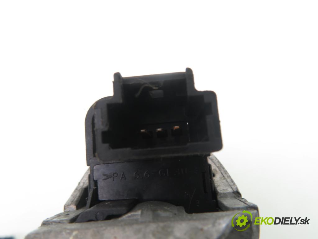 PEUGEOT 407 (6D_) SEDAN 2006 80,00 1.6 HDi 110 - 9HZ (DV6TED4) 1560,00 spínačka 9648445180 ; 0502073 (Spínací skříňka)