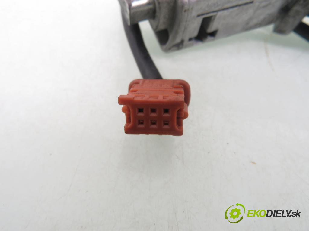 PEUGEOT 407 (6D_) SEDAN 2006 80,00 1.6 HDi 110 - 9HZ (DV6TED4) 1560,00 spínačka 9648445180 ; 0502073 (Spínací skříňka)