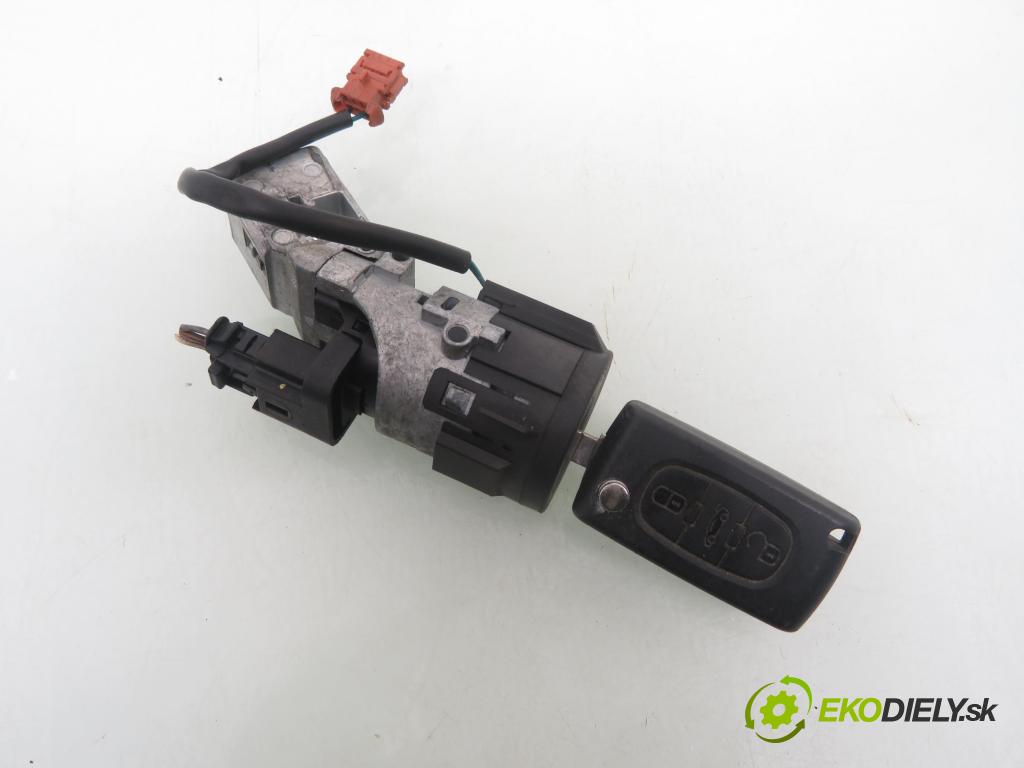 PEUGEOT 407 (6D_) SEDAN 2006 80,00 1.6 HDi 110 - 9HZ (DV6TED4) 1560,00 spínačka 9648445180 ; 0502073 (Spínací skříňka)