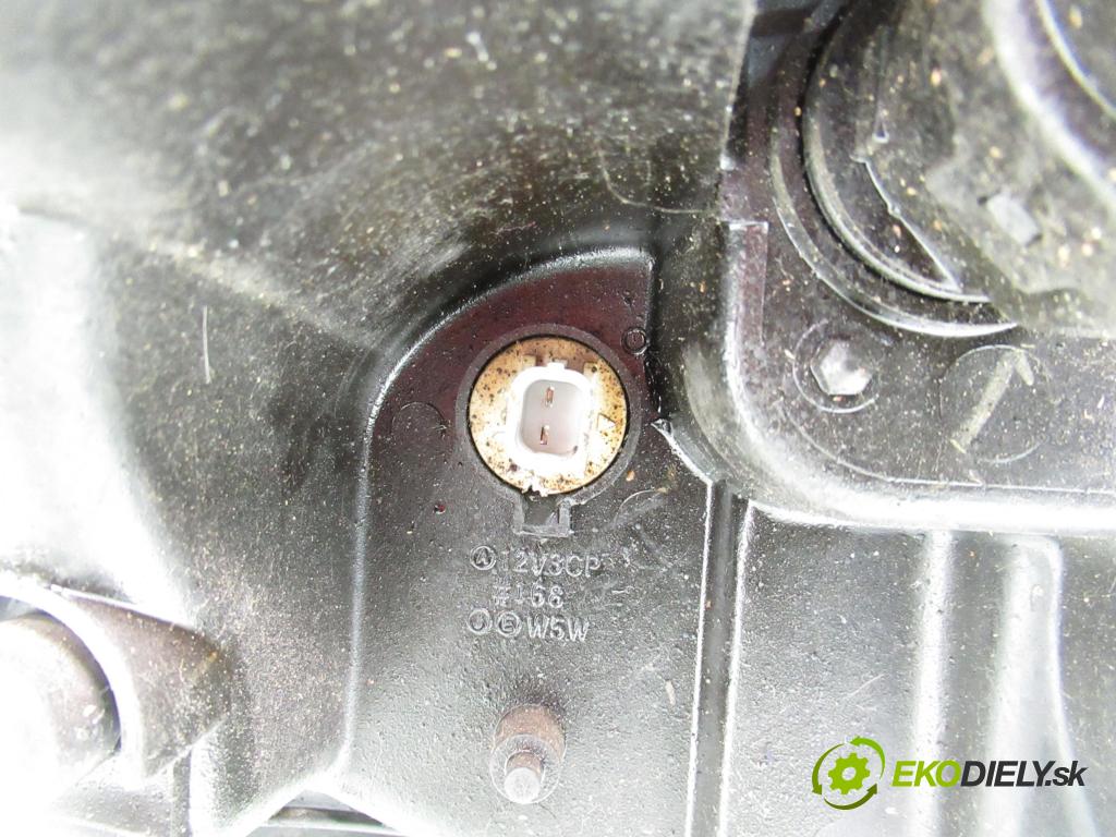 HONDA CIVIC VII (ES, ET) SEDAN 2002 81,00 1.6 - D16V1 1590,00 Svetlo LP 