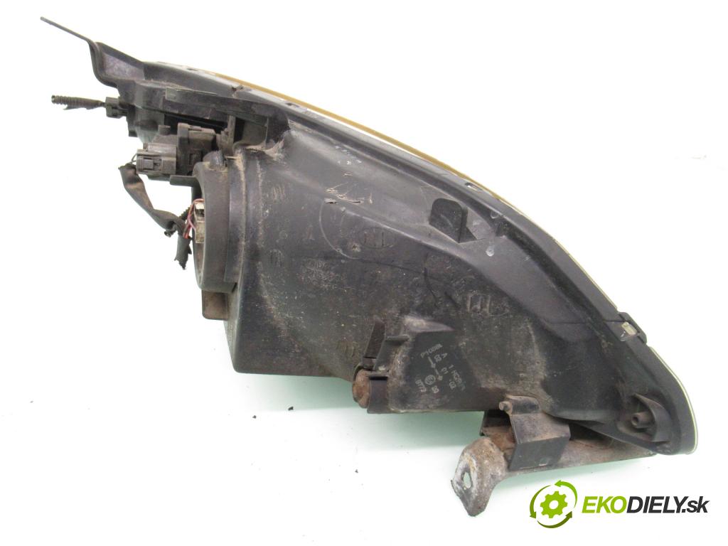 HONDA CIVIC VII (ES, ET) SEDAN 2002 81,00 1.6 - D16V1 1590,00 Svetlo LP