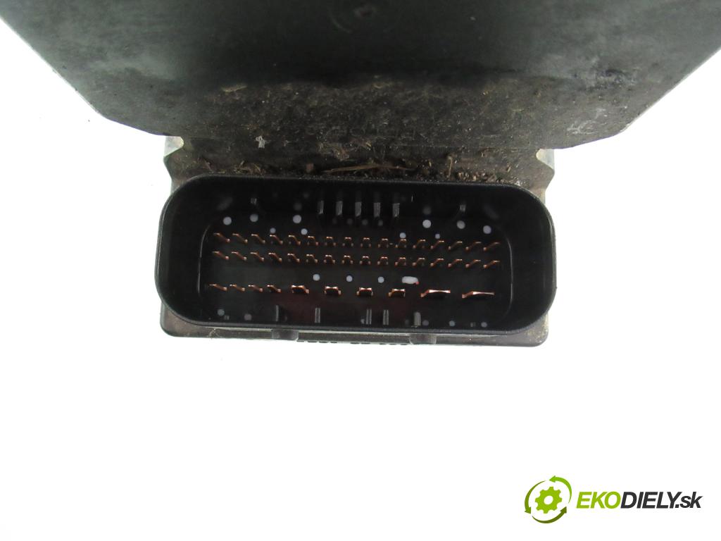 VW POLO (9N_) HB 2002 55,00 1.4 TDI PD 75 - AMF 1422,00 Pumpa ABS 0265950073 ; 6Q0614517E ; 6Q0907379M (Pumpa ABS)