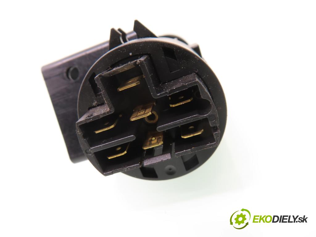 FIAT PUNTO (188_) HB 2002 44,00 1.2 60 - 188 A4.000 1242,00 spinačka  (Spínacia skrinka)