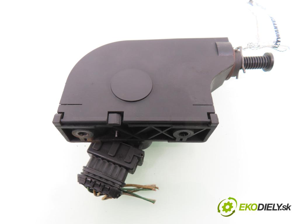 RENAULT SCENIC I (JA0/1_) MINIVAN 2002 75,00 1.9 dCi 102 - F9Q 732 1870,00 Potenciometer plynu 8200139460 (Potenciometer plynového pedálu)