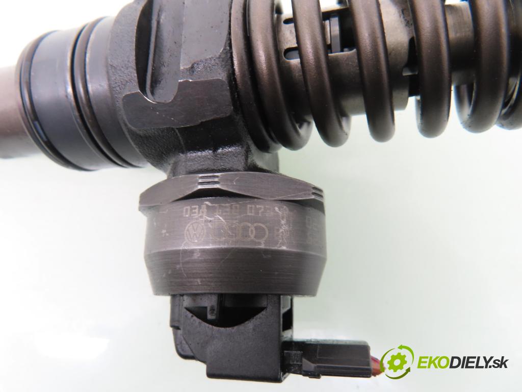 VW POLO (9N_) HB 2002 55,00 1.4 TDI PD 75 - AMF 1422,00 Vstrekovač 038130073AQ ; 0414720213 (Vstrekovač paliva)