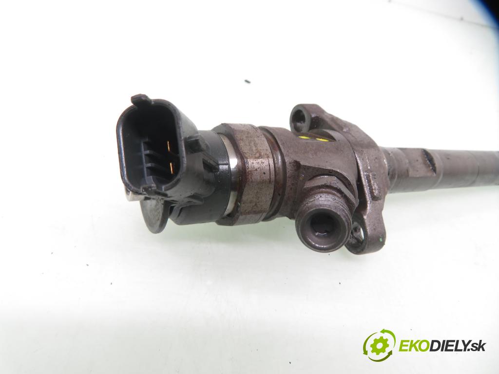 CITROEN C4 Picasso I (UD_) MINIVAN 2010 80,00 1.6 HDi 16V 109 - 9HZ 1560,00 vstrekovač 0445110297 (Vstrekovač paliva)