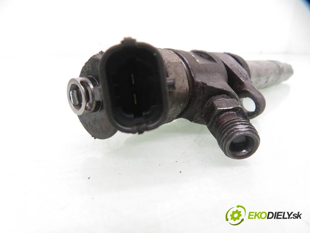 CITROEN C4 Picasso I (UD_) MINIVAN 2010 80,00 1.6 HDi 16V 109 - 9HZ 1560,00 vstrekovač 0445110297 (Vstrekovač paliva)