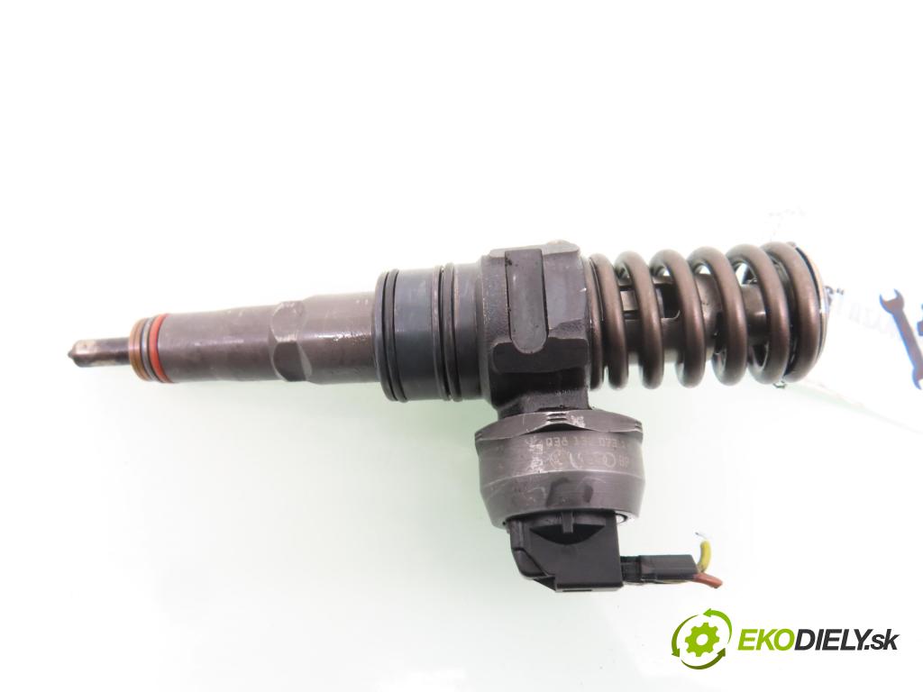 VW POLO (9N_) HB 2002 55,00 1.4 TDI PD 75 - AMF 1422,00 Vstrekovač 038130073AQ ; 0414720213 (Vstrekovač paliva)