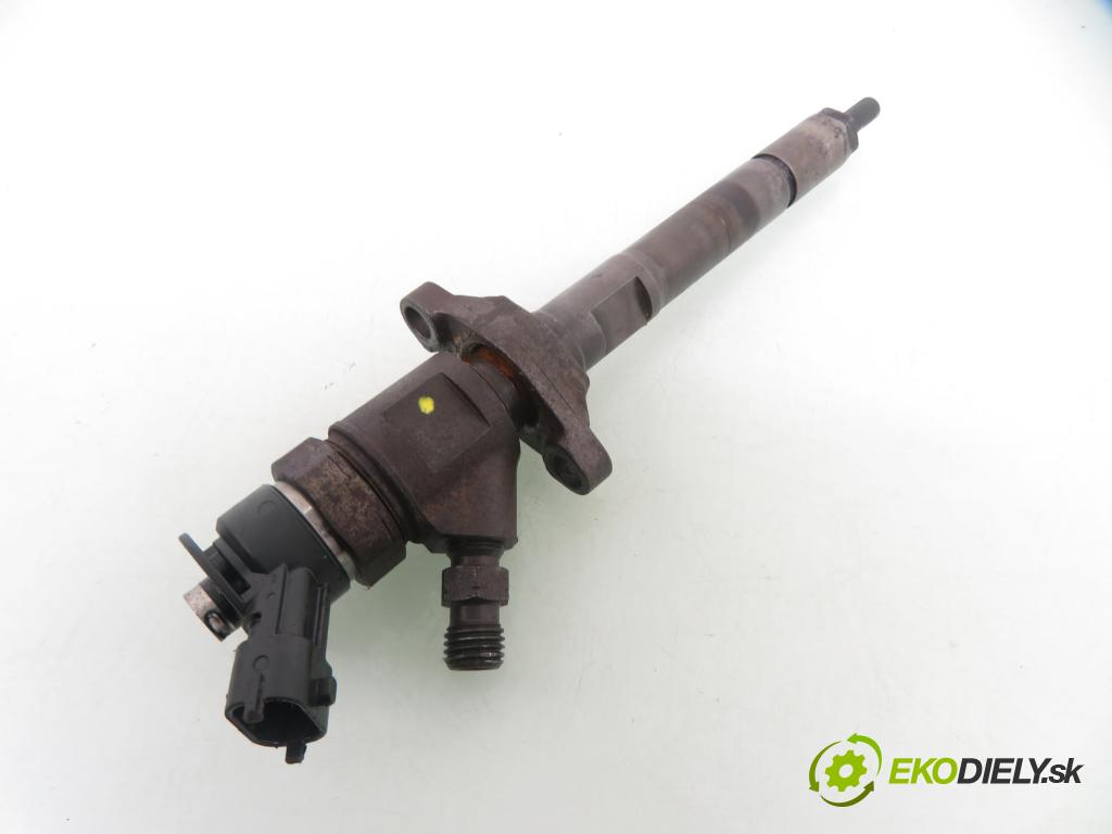 CITROEN C4 Picasso I (UD_) MINIVAN 2010 80,00 1.6 HDi 16V 109 - 9HZ 1560,00 vstrekovač 0445110297 (Vstrekovač paliva)