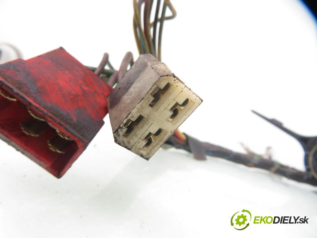 FIAT 126 (126_) FASTBACK 1991 18,00 650 652,00 páčka/prepínač 