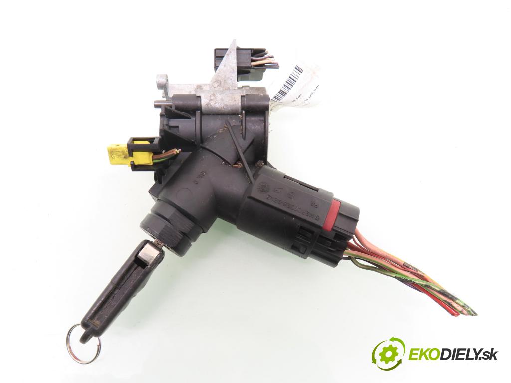 MERCEDES-BENZ KLASA A (W168) HB 2003 55,00 A 160 CDI 75 - OM 668.940 1689,00 spinačka  (Spínacia skrinka)