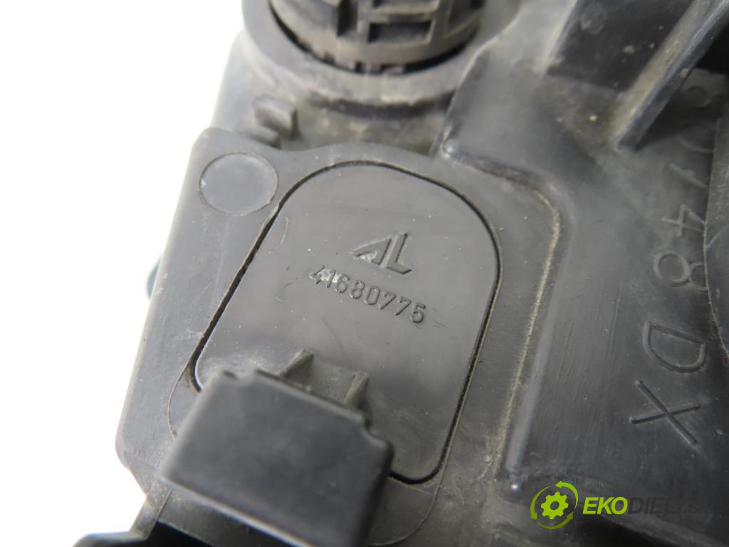 FIAT PANDA (169_) HB 2003 40,00 1.1 54 - 187 A1.000 1108,00 světlo PP 41680775