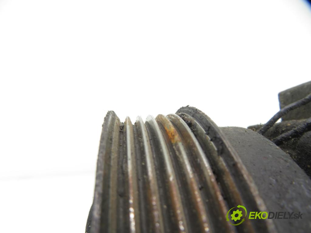 HYUNDAI SANTA FÉ I (SM) SUV 2003 92,00 2.0 CRDi 4x4 - D4EA-V 1991,00 KOMPRESOR: klimatizace MAXDA01 (Kompresor klimatizace)