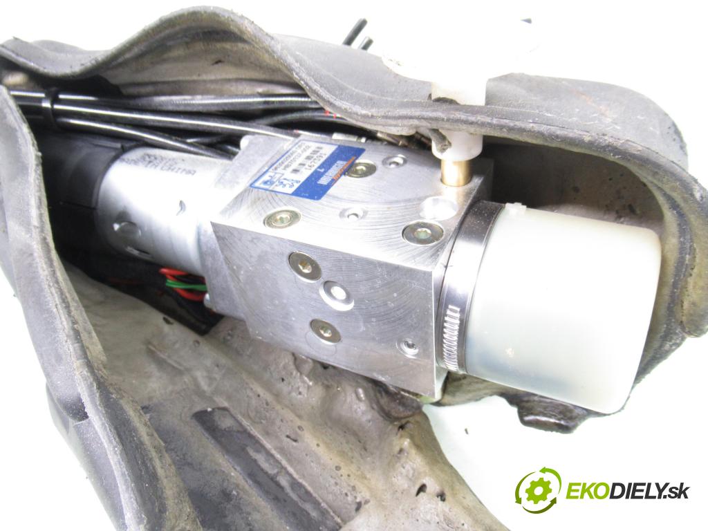 PEUGEOT 206 CC (2D) CABRIO 2002 80,00 1.6 16V - NFU 1587,00 hyd.piest strechy 9639025080 ; HB70137002