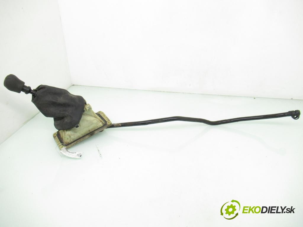 RENAULT KANGOO (KC0/1_) KOMBIVAN 2006 60,00 1.5 dCi 80 - K9K 702 1461,00 ZVEDÁK: