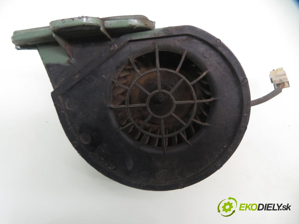 FIAT 126 (126_) FASTBACK 1991 18,00 650 652,00 Ventilátor vetráku 