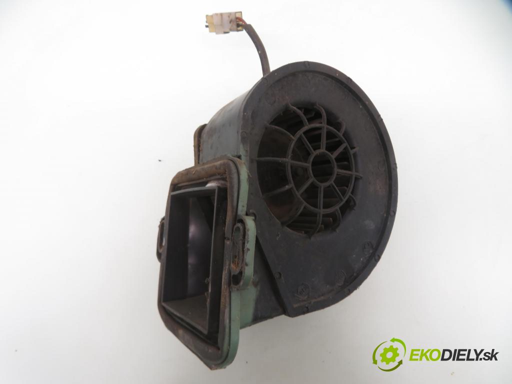 FIAT 126 (126_) FASTBACK 1991 18,00 650 652,00 Ventilátor vetráku
