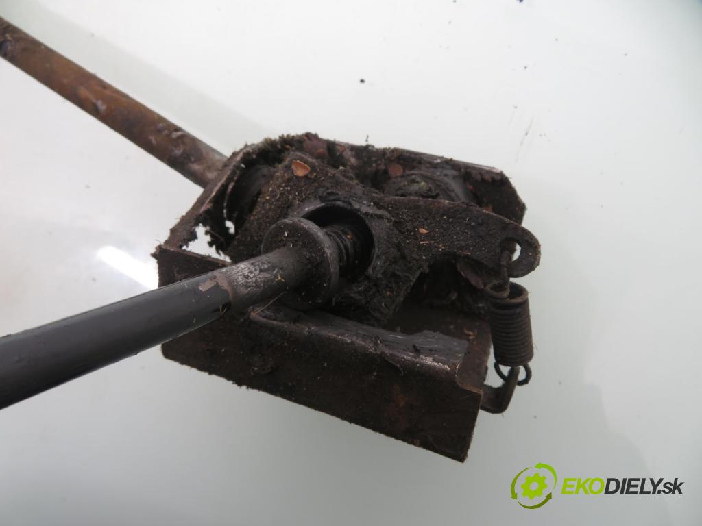 FIAT 126 (126_) FASTBACK 1991 18,00 650 652,00 ZVEDÁK: