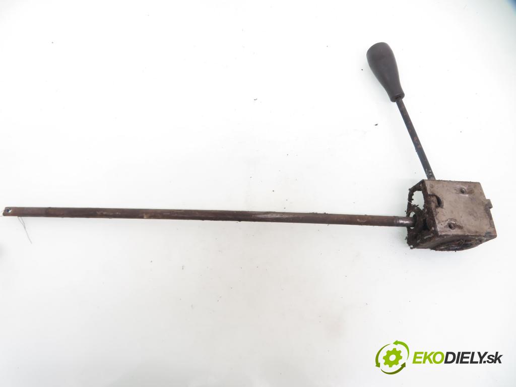 FIAT 126 (126_) FASTBACK 1991 18,00 650 652,00 ZVEDÁK: