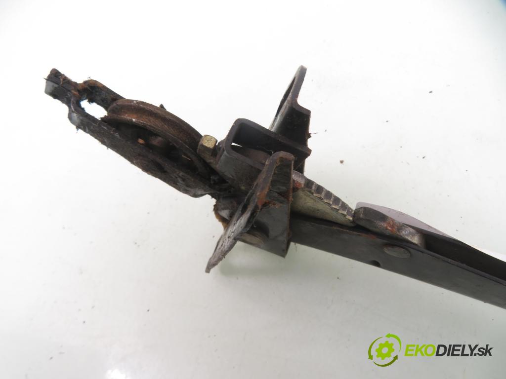 FIAT 126 (126_) FASTBACK 1991 18,00 650 652,00 PÁKA: brzdy MANUÁLNY: