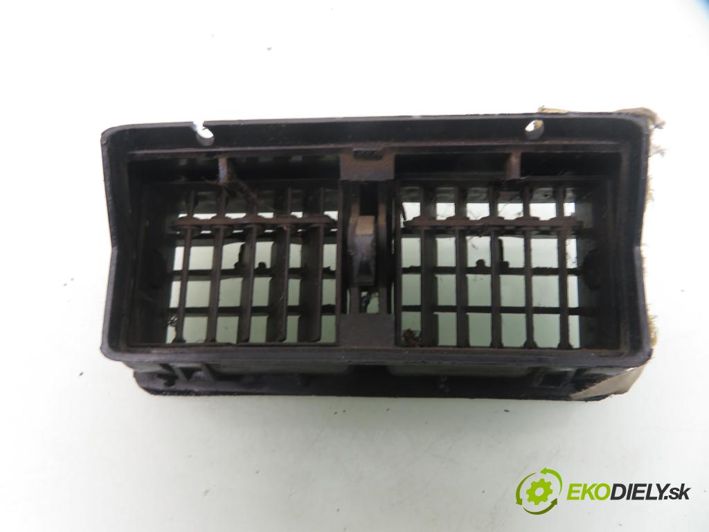 FIAT 126 (126_) FASTBACK 1991 18,00 650 652,00 Mriežky kúrenia CENTRUM: