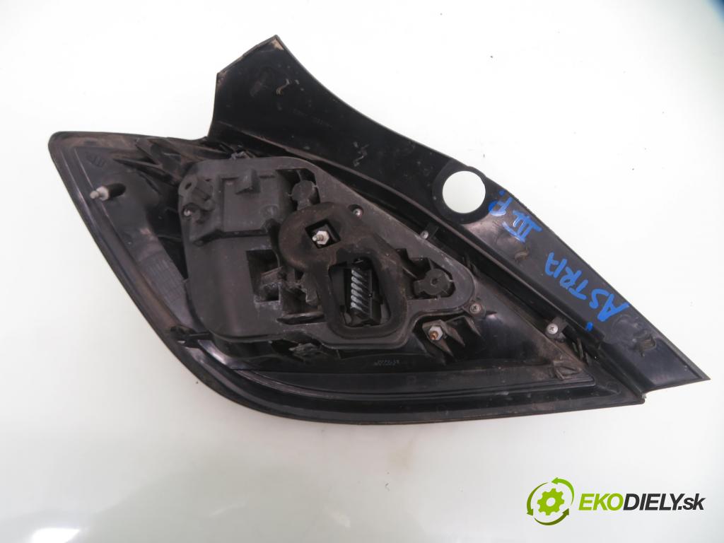 OPEL ASTRA H (A04) HB 2004 59,00 1.7 CDTI - Z 17 DTL 1686,00 Svetlo pravé zadné 07211610