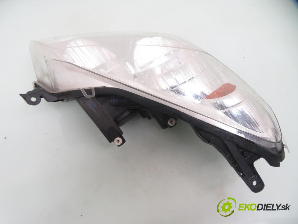 OPEL ASTRA H (A04) HB 2004 59,00 1.7 CDTI - Z 17 DTL 1686,00 Svetlo PP 20A389B