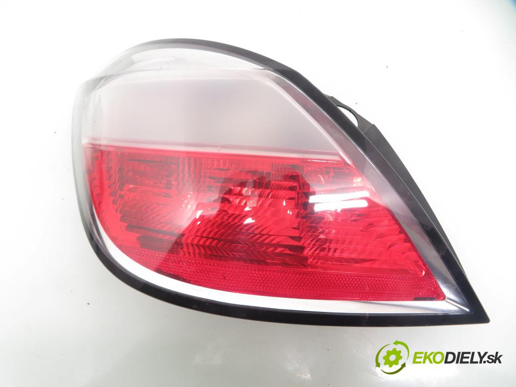 OPEL ASTRA H (A04) HB 2004 59,00 1.7 CDTI - Z 17 DTL 1686,00 Svetlo ľavé zadné 462141722