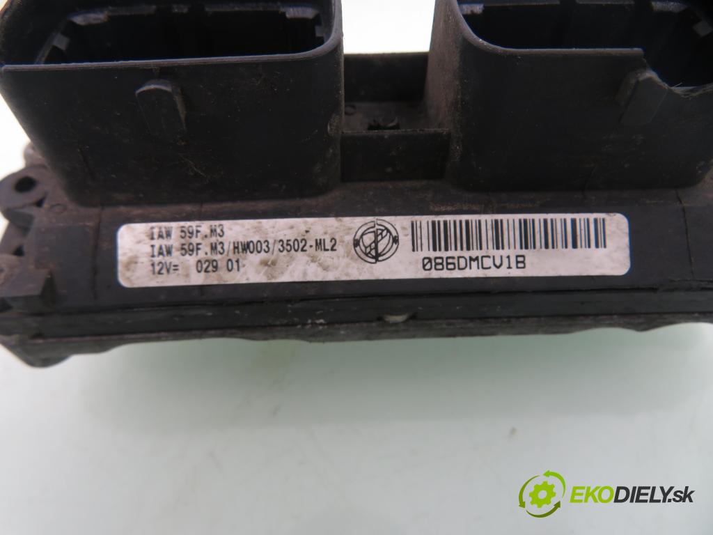 FIAT PUNTO (188_) HB 2001 44,00 1.2 60 - 188 A4.000 1242,00 spinačka / imobilizéra IMMO / Riadiaca jednotka 46808846 ; 406626 ; 05521