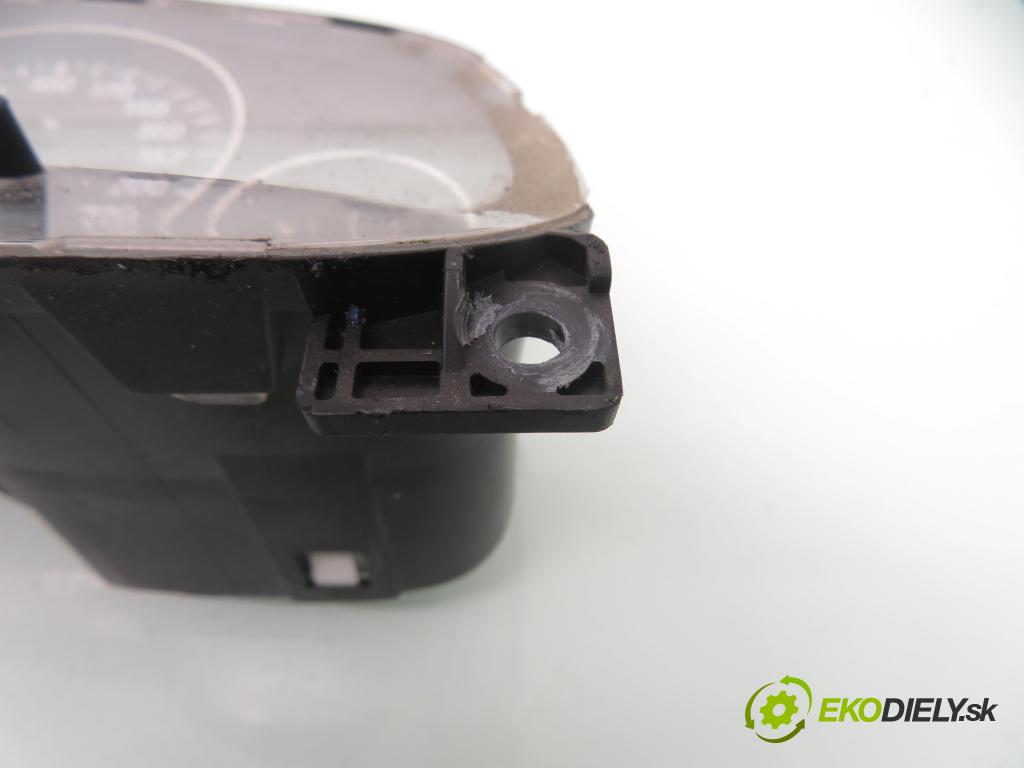 OPEL ASTRA G liftback (T98) LIFTBACK 2003 76,00 1.6 - Z 16 XEP 1598,00 Prístrojovka elektrický 110080156 ; 24451495TK