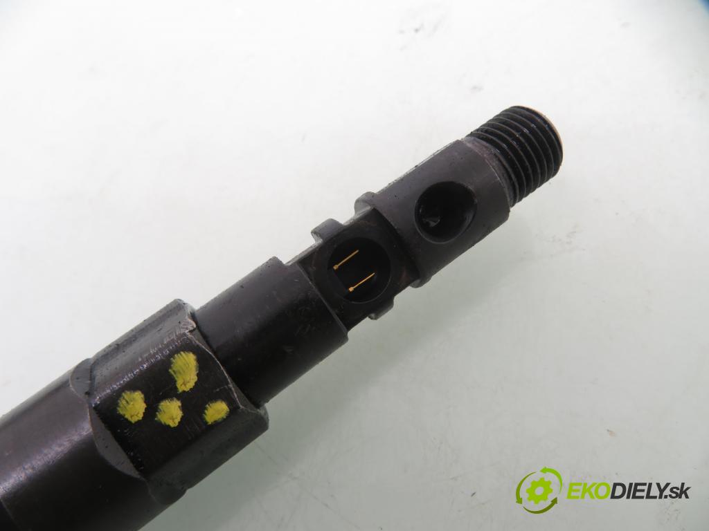 JAGUAR X-TYPE I (X400) SEDAN 2004 96,00 2.0 D 130 - FMBA 1998,00 vstrekovač 3S7Q9K546BB ; EJDR00501Z (Vstrekovač paliva)