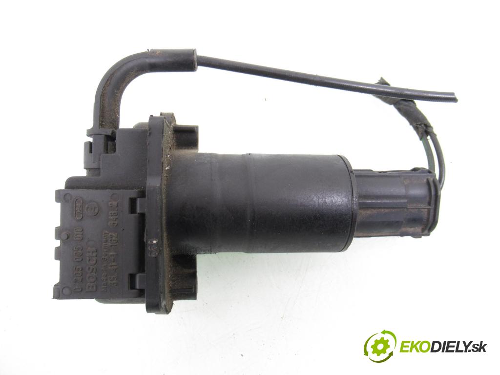 BMW 5 (E39) SEDAN 1996 110,00 520 i 150 - M52 B20 (206S3) 1991,00 Potenciometer plynu 0205005010 ; 354111625482 (Potenciometer plynového pedálu)