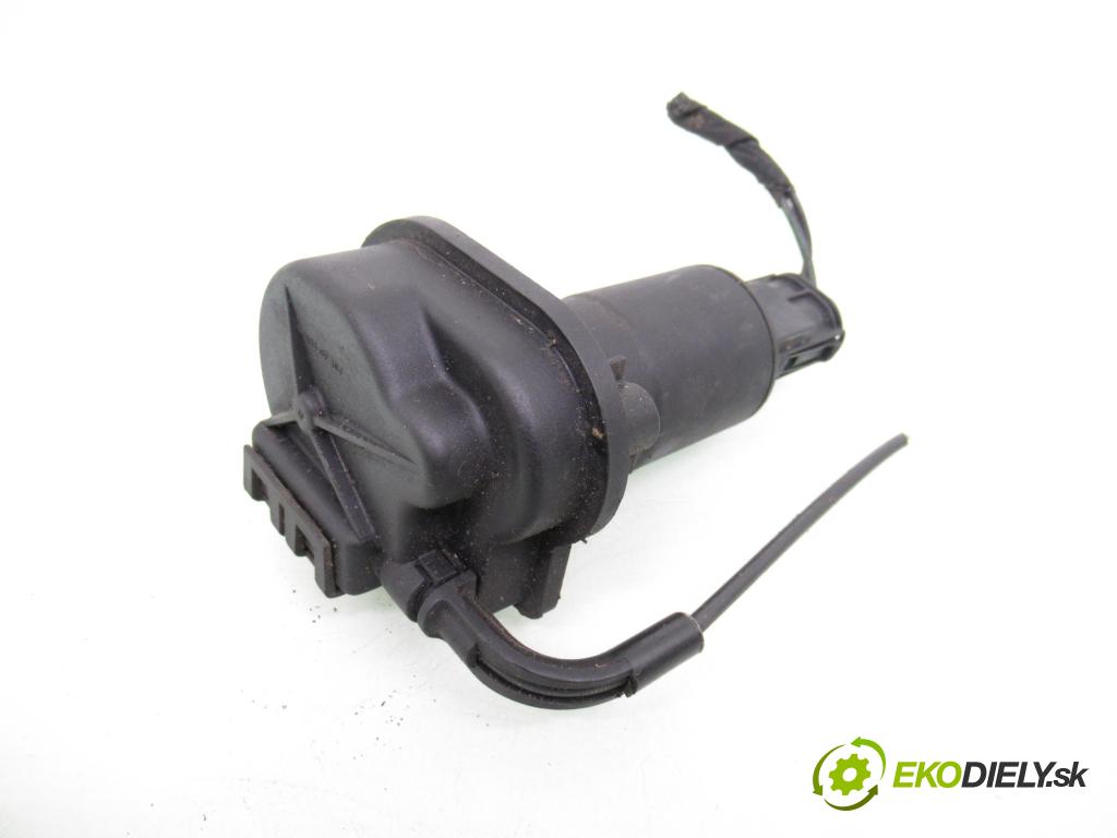 BMW 5 (E39) SEDAN 1996 110,00 520 i 150 - M52 B20 (206S3) 1991,00 Potenciometer plynu 0205005010 ; 354111625482 (Potenciometer plynového pedálu)